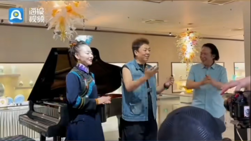 《淄博等你》原唱衫和走进华光 现场演绎“华光可厉害喽”